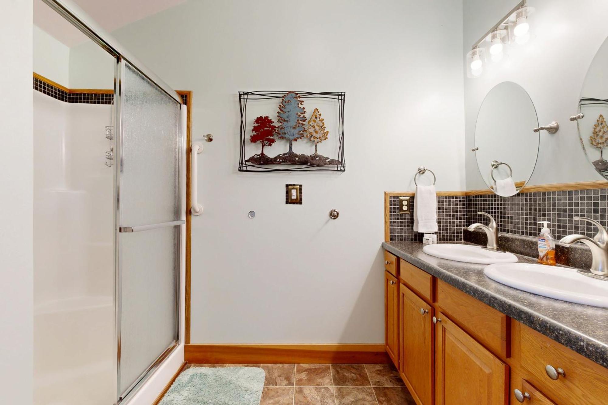 2 Bed 2 Bath Vacation Home In Whittier V Bagian luar foto