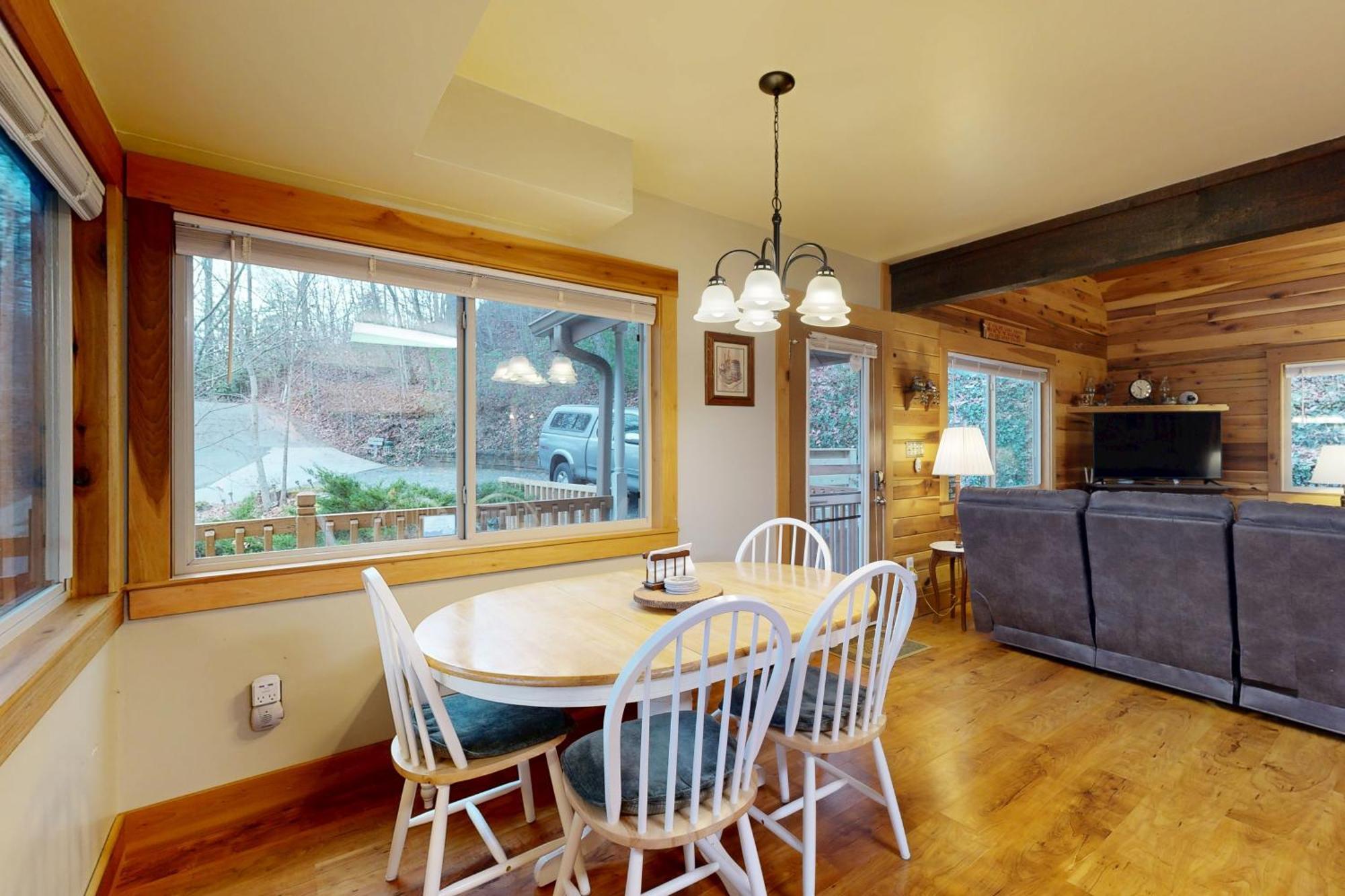 2 Bed 2 Bath Vacation Home In Whittier V Bagian luar foto